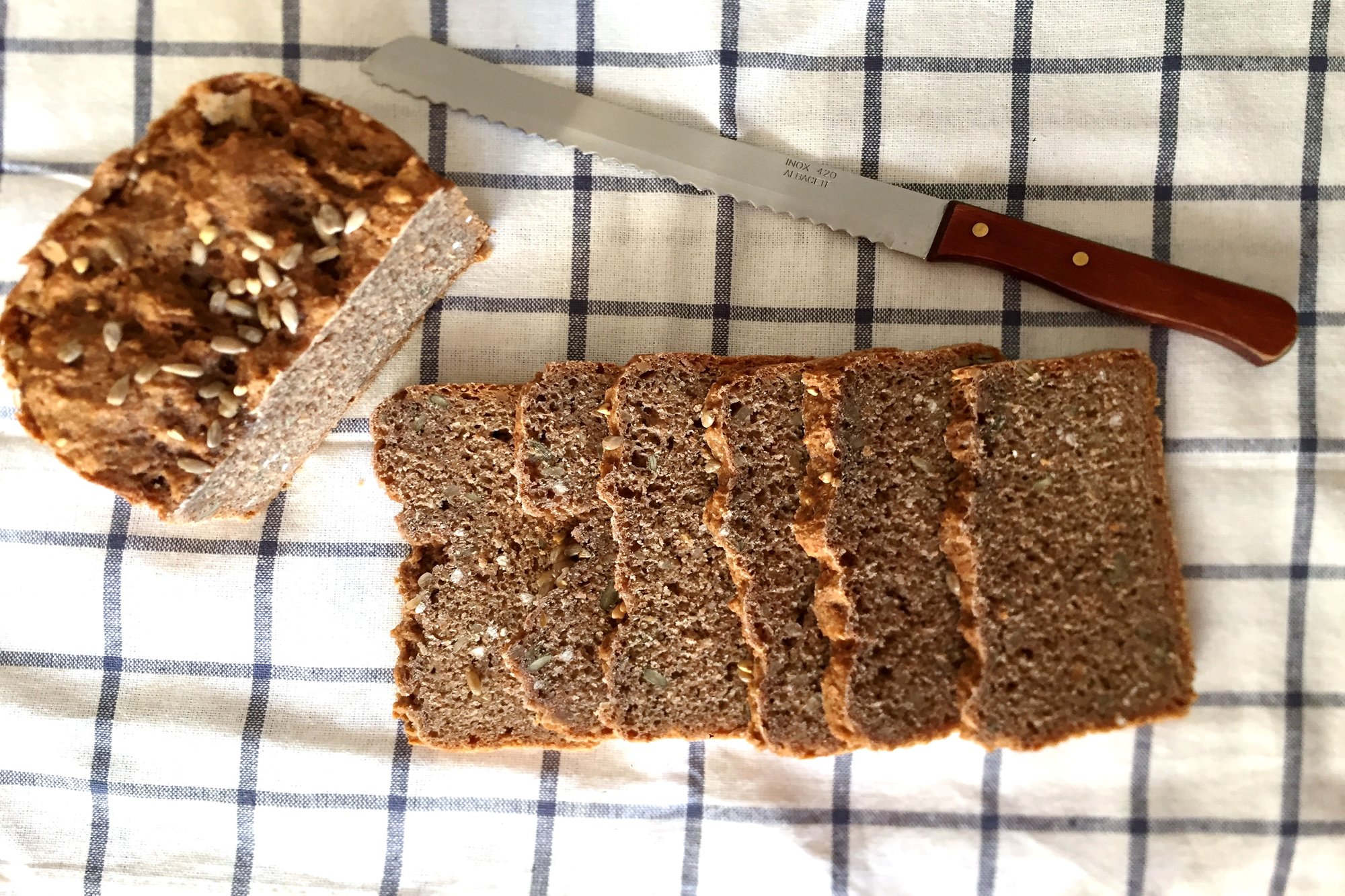 Pan de espelta y centeno en panificadora - Natural Castello - Since 1907