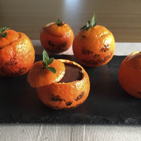 Receta Halloween de mandarinas terroríficas con chocolate